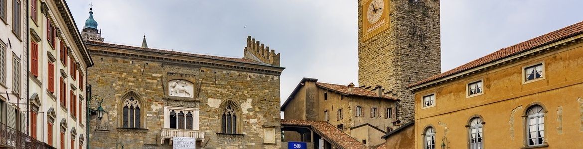 Piazza Vecchia Autovermietung Flughafen Mailand Bergamo