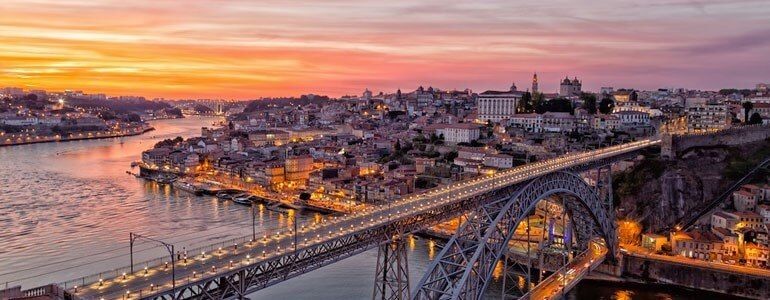 Driving through Porto, Portugal by car, Centauro Rent a Car