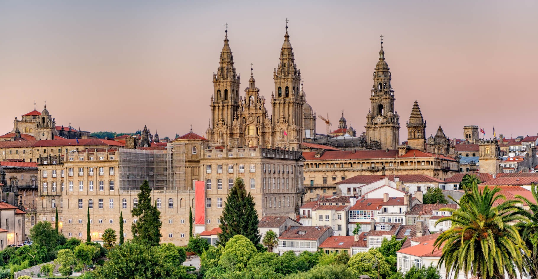 Mietwagen in Santiago de Compostela, direkt am AVE-Bahnhof
