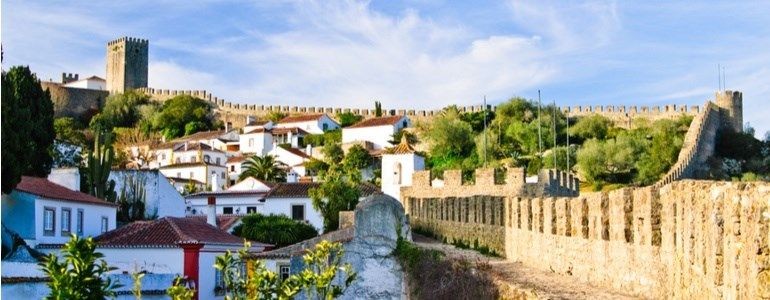 Castello di Óbidos e Villa de Navidad, noleggio auto in Portogallo